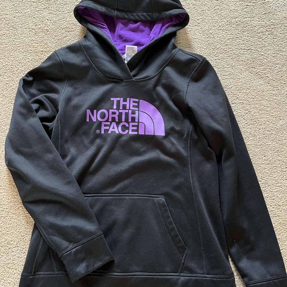 The North Face women’s hoodie size small
